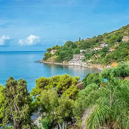 Hydra Club Hotel