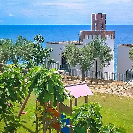 Hotel Hydra Club 3*