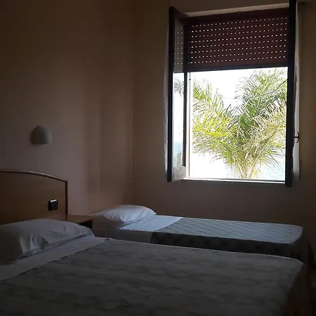Hydra Club Hotel