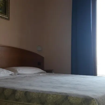 Hotel Hydra Club 3*