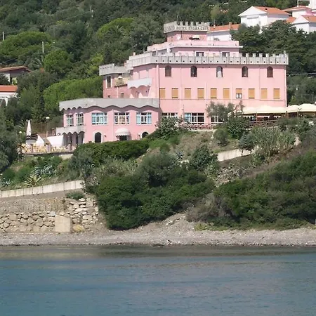 Hydra Club Hotel 3*